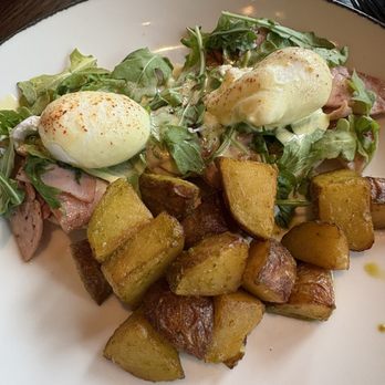 Between The Trees - Eggs Benedict* - French Near Me - Greenville, South Carolina