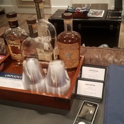 UNTUCKit