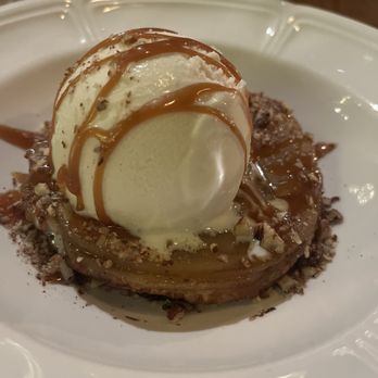 Chez Lionel - Apple pie - Canadian (New) Near Me - Kanata, Ontario