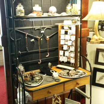 Artisans' Gallery - Wyoming jade, petrified wood, fossils - Art Galleries Near Me - Laramie, Wyoming