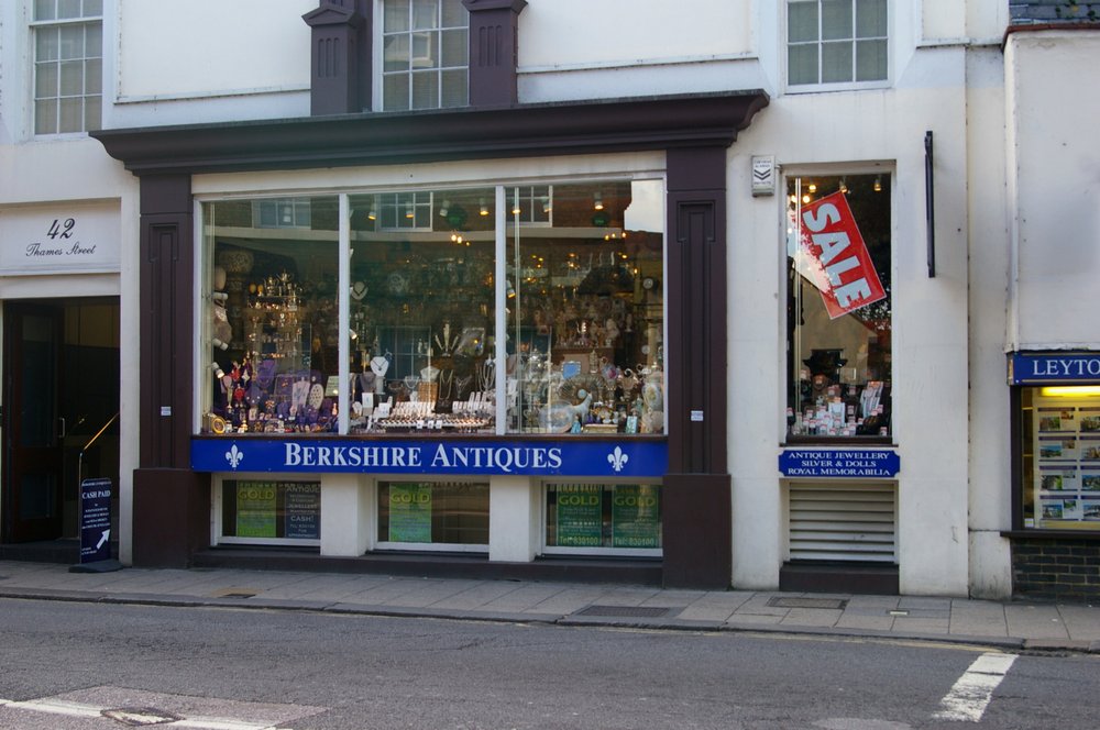 BERKSHIRE ANTIQUES CO Updated August 2024 42 Thames Street, Windsor