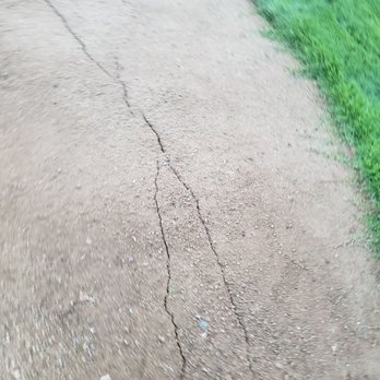 Southwest Tree Service - Deep cracks in DG within weeks of installation. - Tree Services Near Me - San Diego, California Southwest Tree Service - Deep cracks in DG within weeks of installation. - Tree Services Near Me - San Diego, California