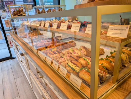 Angelina Bakery Nomad by null