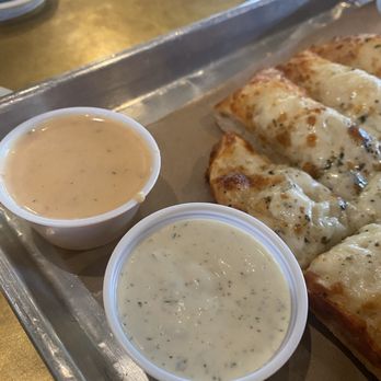 Pinthouse Pizza - Bread bites with jalapeño ranch and queso - Brewpubs Near Me - Round Rock, Texas