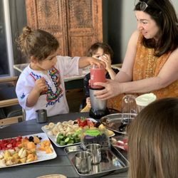Synapse Atelier - Children plan for cooking classes. Here the children have cut up fruit & vegetables to choose from for their smoothies. We value choices!