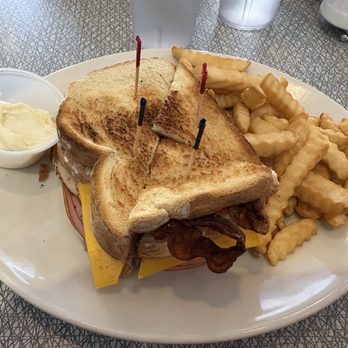 The Majestic Diner - Club sandwich and fries - Diners Near Me - Atlanta, Georgia The Majestic Diner - Club sandwich and fries - Diners Near Me - Atlanta, Georgia