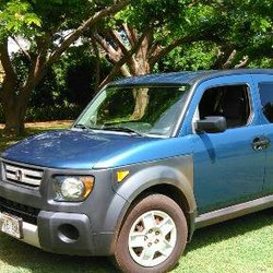 Mobettah Car Rentals - Rent our Honda Element for a fair price.
