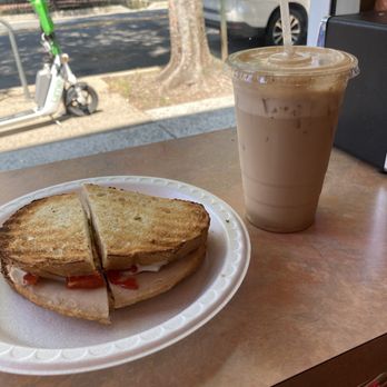 Uptowner Cafe - Saint Asaph Sandwich - Cafes Near Me - Alexandria, Virginia