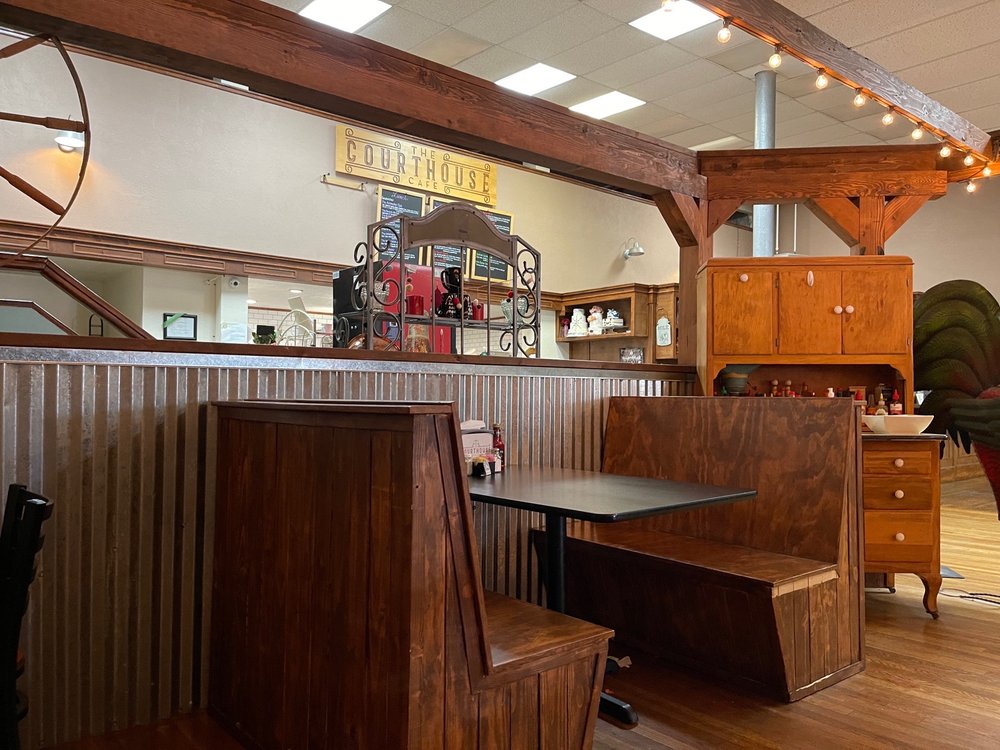 The Courthouse Cafe Logo