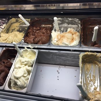 Angelato - Ice Cream & Frozen Yogurt Near Me - Prague, Puerto Rico