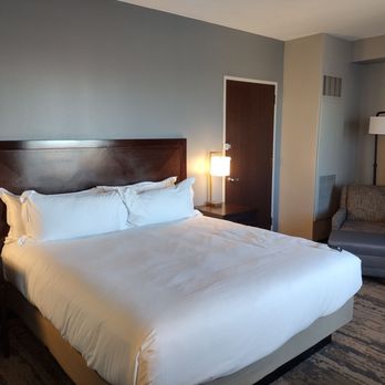 Hilton Americas-Houston - King Corner Room - 10081 - Hotels Near Me - Houston, Texas Hilton Americas-Houston - King Corner Room - 10081 - Hotels Near Me - Houston, Texas