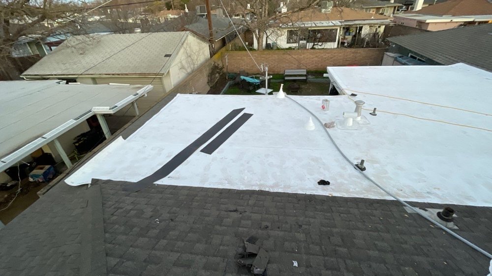 Slide of Lazaros Roofing