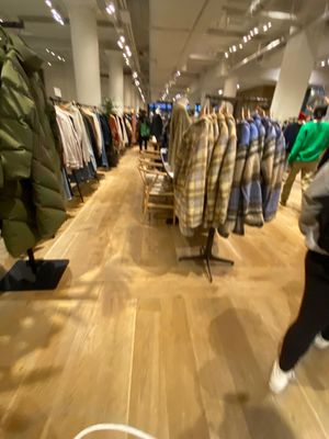 Aritzia by null