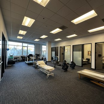 Lennartz and Scherr Physical Therapy - Gym Area - Physical Therapy Near Me - Beverly Hills, California Lennartz and Scherr Physical Therapy - Gym Area - Physical Therapy Near Me - Beverly Hills, California