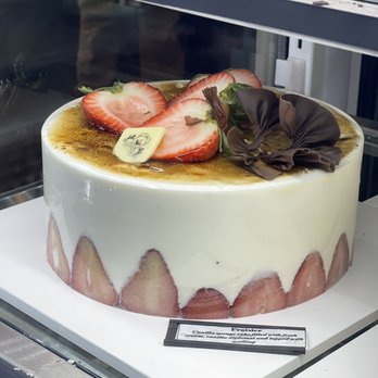 Chateau De Chantilly Cafe - Bakeries Near Me - Chantilly, Virginia