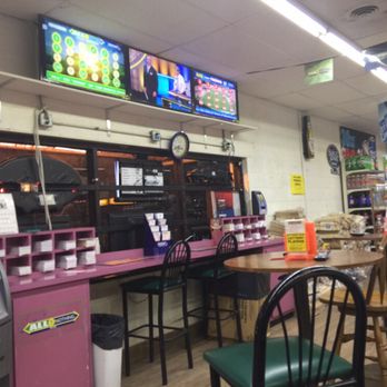 Lindy's General Store - the inside of the store - Grocery Near Me - Pembroke, Massachusetts