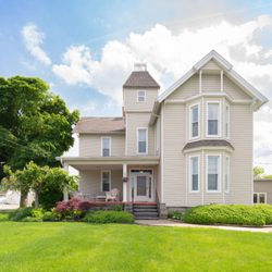 Victorian Inn Bed & Breakfast - Exterior 2026