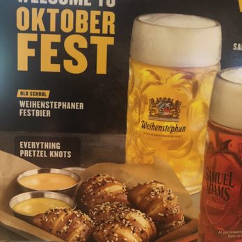 Buffalo Wild Wings - Hefeweizen Bier ad at table. - Chicken Wings Near Me - Clarksville, Tennessee Buffalo Wild Wings - Hefeweizen Bier ad at table. - Chicken Wings Near Me - Clarksville, Tennessee