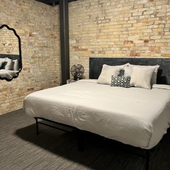 Cream City Castle - Residences Near Me - Milwaukee, Wisconsin