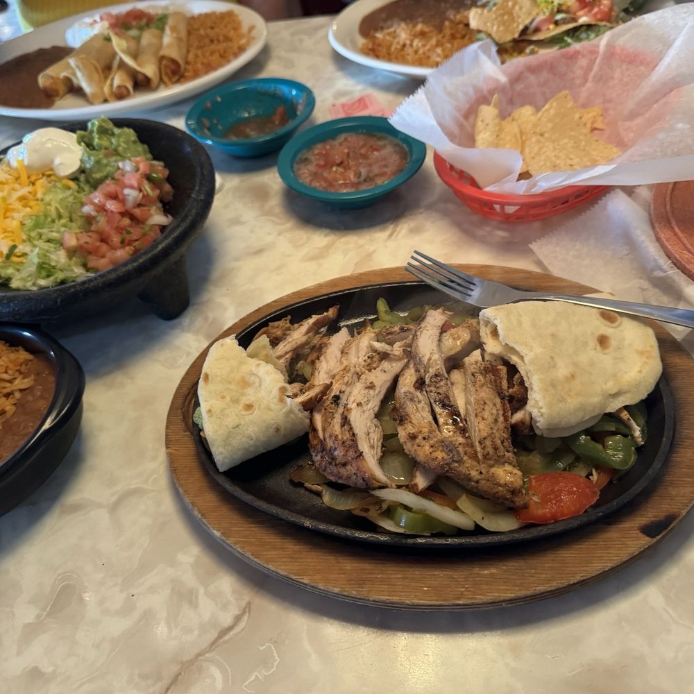 Chuy's - Chicken Fajitas - Mexican Near Me - El Paso, Texas Chuy's - Chicken Fajitas - Mexican Near Me - El Paso, Texas