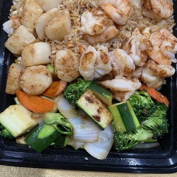 Takumi Teppanyaki - Samurai combo with shrimp and scallops - Japanese Near Me - Oxnard, California Takumi Teppanyaki - Samurai combo with shrimp and scallops - Japanese Near Me - Oxnard, California
