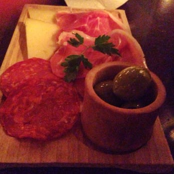 Salsa Restaurant & Tapas Bar - Manchego, Chorizo y Jamón - Tapas Bars Near Me - Oslo, 03