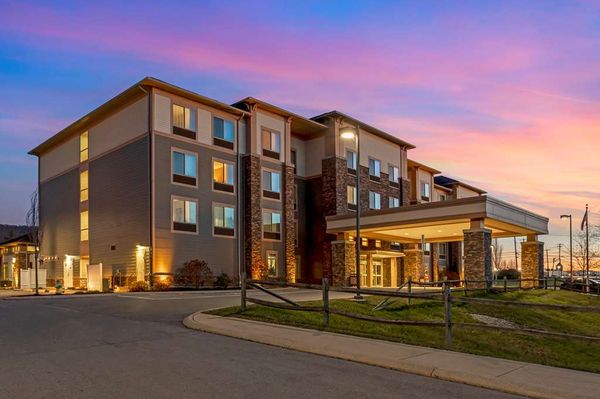Best Western Plus University Park Inn & Suites by null