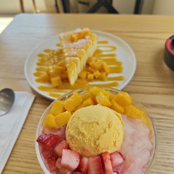 Mango Mango Dessert - Crepe cake - Desserts Near Me - Livingston, New Jersey