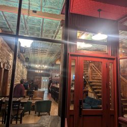 Pitkin Hotel - Front entrance