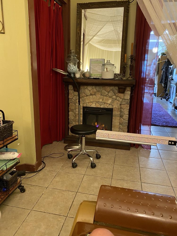 youToepia Day Spa Logo