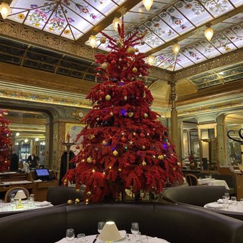 Brasserie Mollard - Cute Christmas tree - Seafood Near Me - Paris, 75