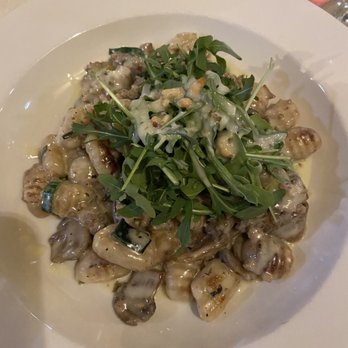 Il Radicchio - Mmmm Gnocchi!!! So tasty with mushrooms and pine nuts and Italian sausage ... left nothing on plate - Italian Near Me - Arlington, Virginia Il Radicchio - Mmmm Gnocchi!!! So tasty with mushrooms and pine nuts and Italian sausage ... left nothing on plate - Italian Near Me - Arlington, Virginia