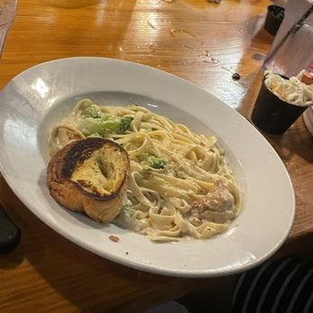 Smith & Son Corner Kitchen - Chicken & Broccoli Alfredo - Chicken Wings Near Me - Gatlinburg, Tennessee Smith & Son Corner Kitchen - Chicken & Broccoli Alfredo - Chicken Wings Near Me - Gatlinburg, Tennessee