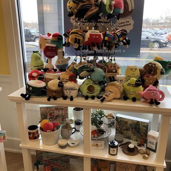Nothing Bundt Cakes - Bakeries Near Me - West Hartford, Connecticut