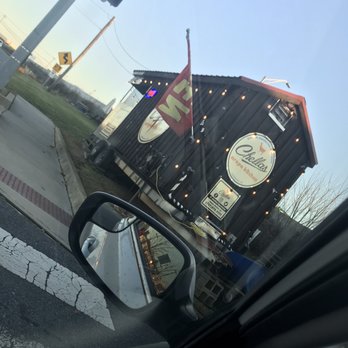 Chellas Arepa Kitchen - Street view of truck - Venezuelan Near Me - Lancaster, Pennsylvania
