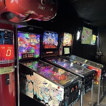 The Hideout - Games - Sports Bars Near Me - Long Beach, California
