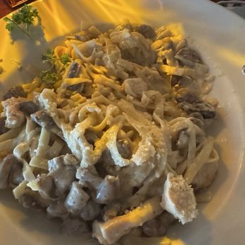 Abbondanza Italian Restaurant - Alfredo with added chicken Marsala - Italian Near Me - Key West, Florida Abbondanza Italian Restaurant - Alfredo with added chicken Marsala - Italian Near Me - Key West, Florida