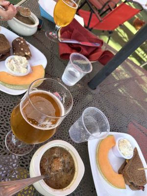 Leanna's Idyll Awhile Bistro by null