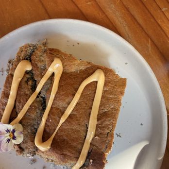 Wahpepah’s Kitchen - The cornbread was good but nothing similar to today's modern idea of cornbread. I just will say give it try, but just know is not sweet. - Salad Near Me - Oakland, California