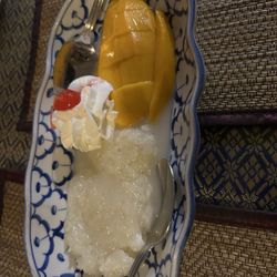 Thai Cuisine - Mango with sticky rice