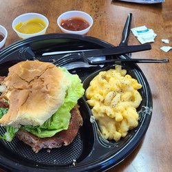 Roy’s Nutz & Buttz - Smoked chicken Sammy, with mac-n-cheese.
