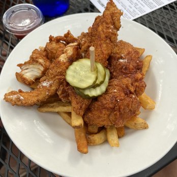 Miller's Downtown - Nashville hot chicken and fries - American Near Me - Charlottesville, Virginia Miller's Downtown - Nashville hot chicken and fries - American Near Me - Charlottesville, Virginia