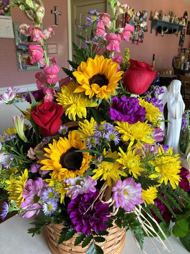GATEWAY FLORIST Updated October 2024 14 Photos & 13 Reviews La