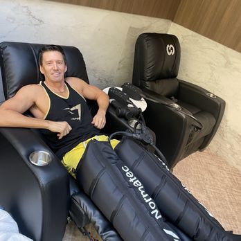 Club Studio - Normatec compression lounge - Gyms Near Me - Irvine, California Club Studio - Normatec compression lounge - Gyms Near Me - Irvine, California