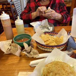 Nina's Taqueria - Great food