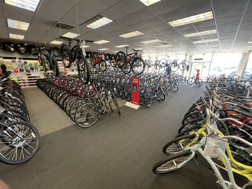 EXTREME SKI & BIKE Updated August 2024 15 Reviews 235 N Main St