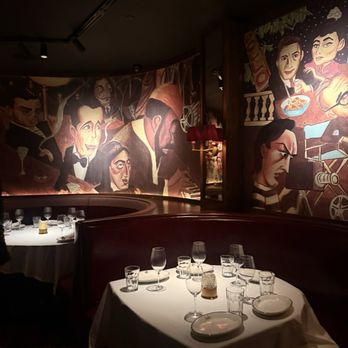 Drake's Hollywood - Booth - Steakhouses Near Me - Houston, Texas