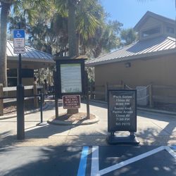 Rainbow Springs - Entrance to the park