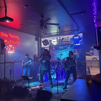 The Thirsty Tavern - Arklight Band playing at the Thirsty Tavern - Bars Near Me - Chicago, Illinois