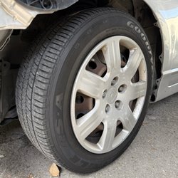 Juniors Tire Service